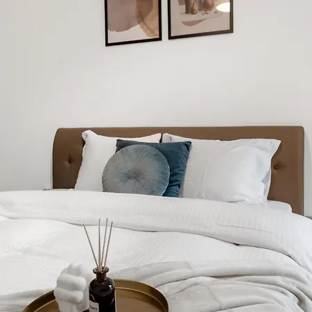 Apartment Maia With One Bedroom & Fully Kitchen Bucharest