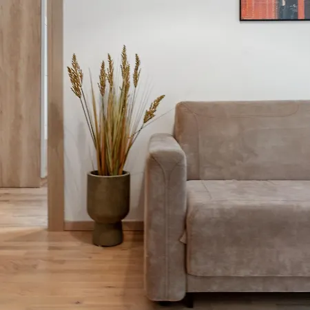 Maia With One Bedroom & Fully Kitchen Bucharest