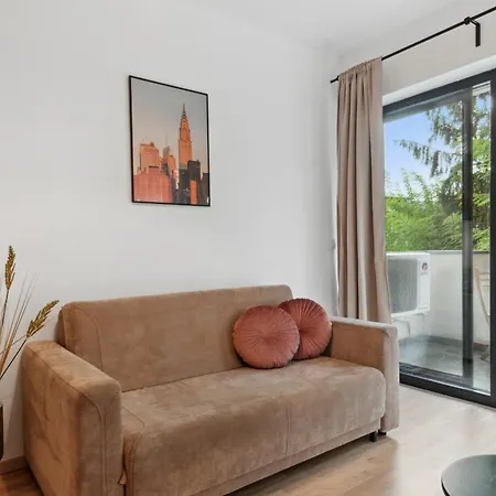 Maia With One Bedroom & Fully Kitchen Apartment