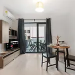 Lägenhet Maia With One Bedroom & Fully Kitchen *