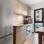 Апартаменты Maia With One Bedroom & Fully Kitchen Бухарест