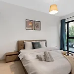 Maia With One Bedroom & Fully Kitchen Lägenhet Bukarest