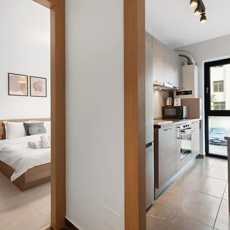Maia With One Bedroom & Fully Kitchen *