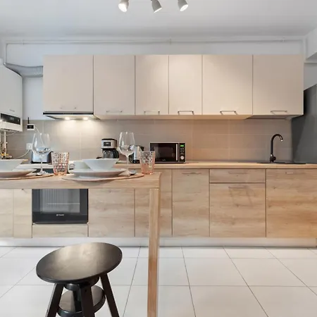 Maia With One Bedroom & Fully Kitchen * Bucharest