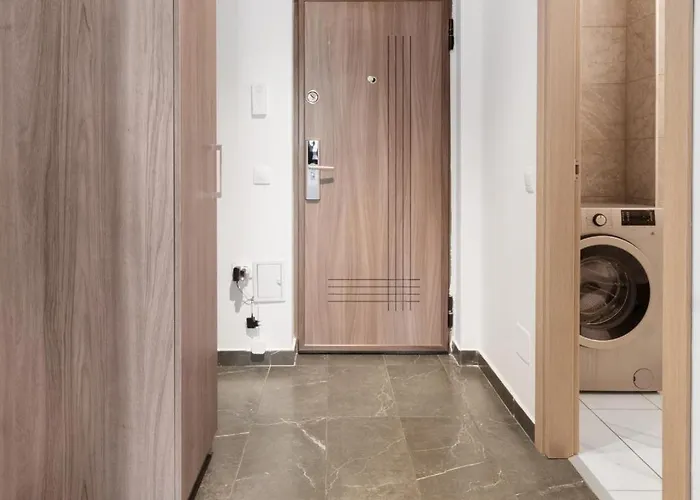 Maia With One Bedroom & Fully Kitchen Appartement Boekarest