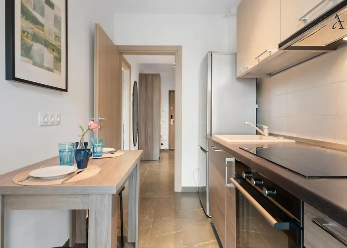 Maia With One Bedroom & Fully Kitchen Appartement