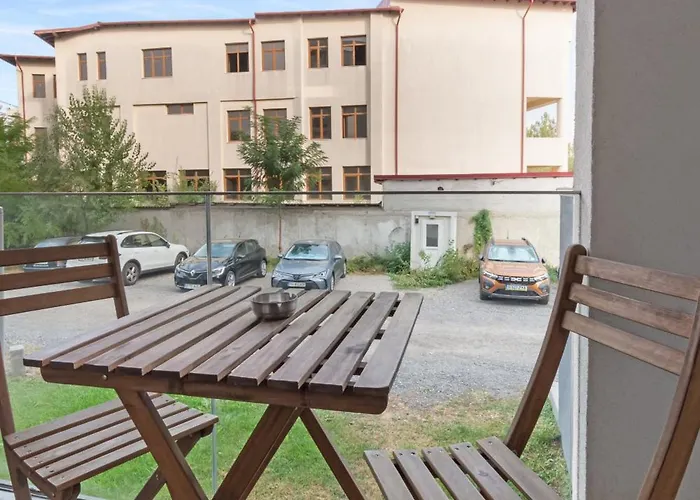 Maia With One Bedroom & Fully Kitchen