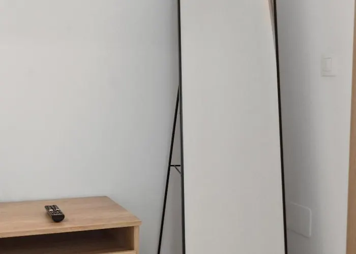 Апартаменти Maia With One Bedroom & Fully Kitchen Бухарест