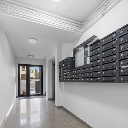 דירה Maia With One Bedroom & Fully Kitchen בוקרשט