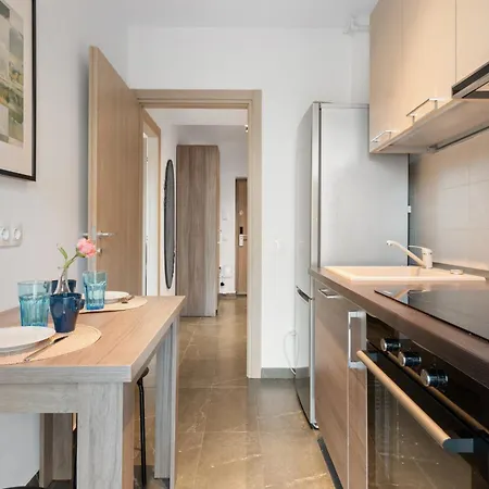 Maia With One Bedroom & Fully Kitchen דירה