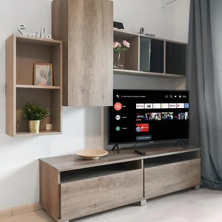 Maia With One Bedroom & Fully Kitchen