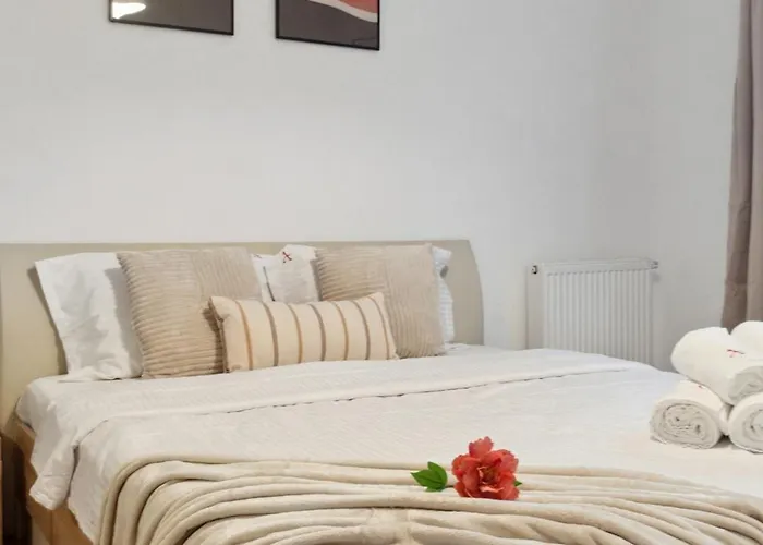 Maia With One Bedroom & Fully Kitchen Apartamento