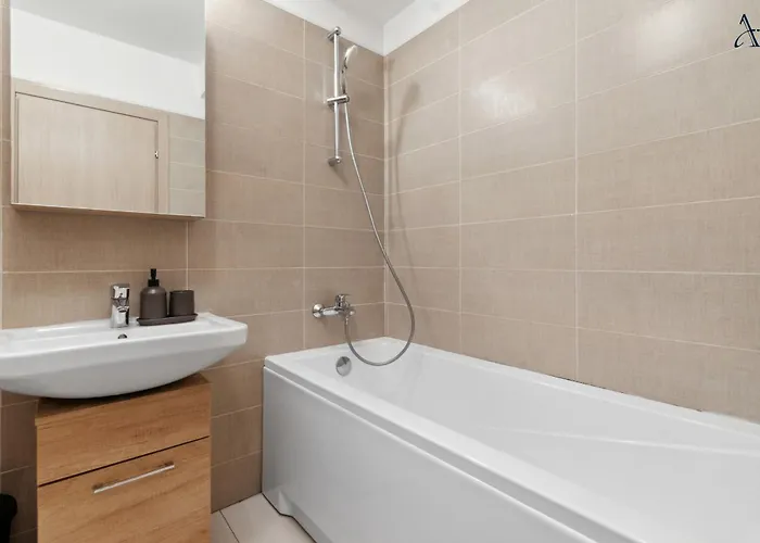 Maia With One Bedroom & Fully Kitchen Apartamento *